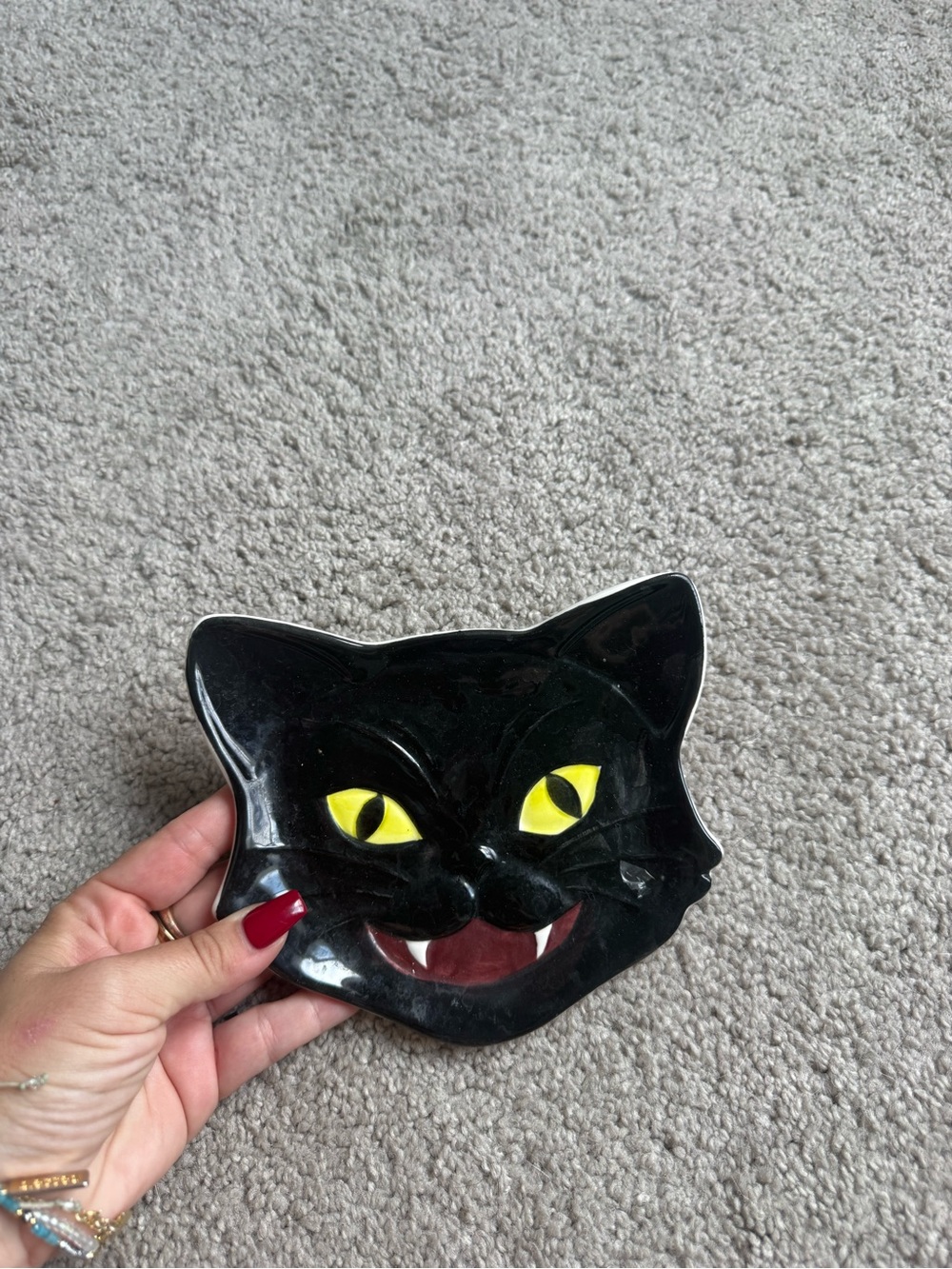 Cracker Barrel Black Cat Face Decorative Dish with Yellow Eyes